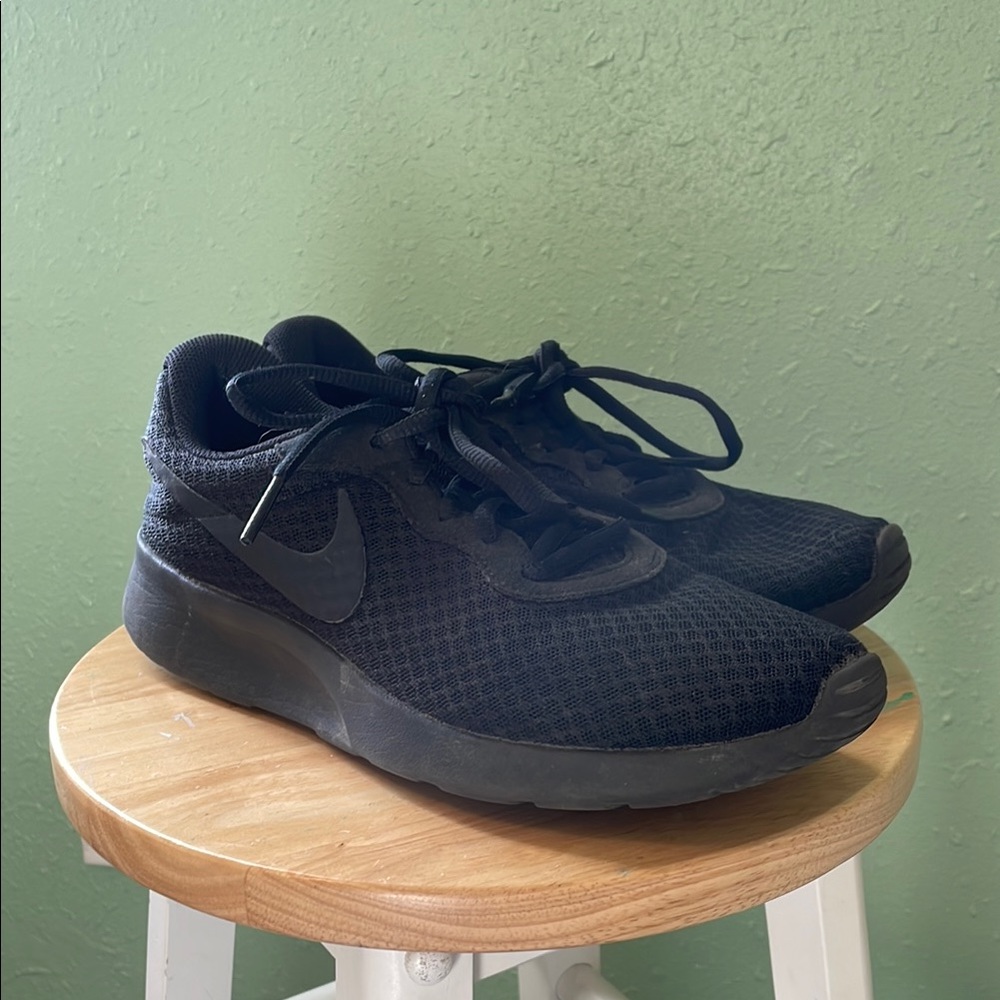 Nike Black Athletic Shoes